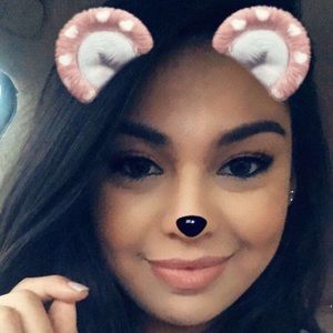 Meet your Posher, Chloé